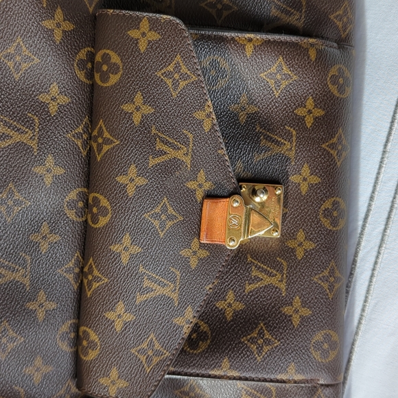 Louis Vuitton Metis hobo bag (discontinued) - Picture 2 of 16